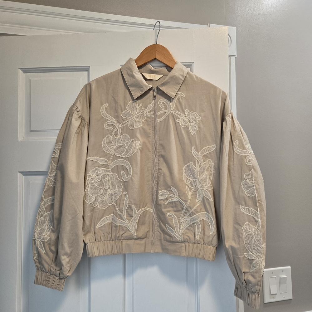 Chikankari Puff Sleeve Cropped Jacket